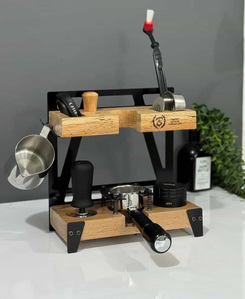 استند چوبی ایستاده