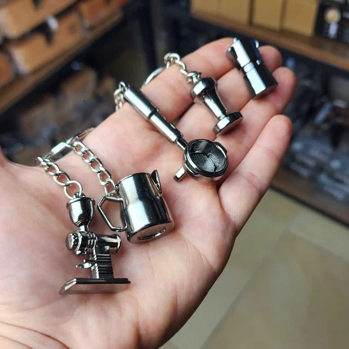 جاسوئیچی فلزی